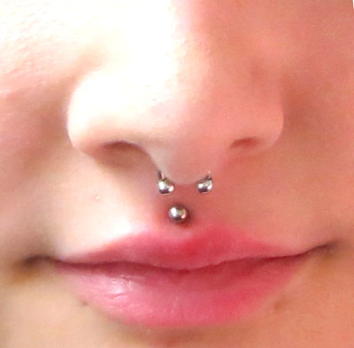 arya tattoo and piercing - nose piercing
